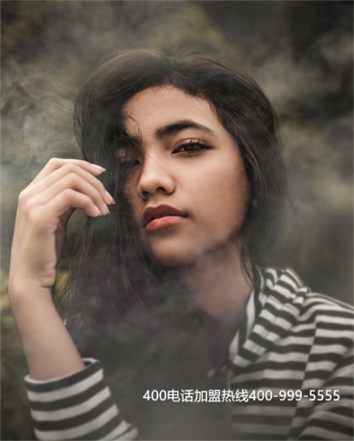 (400電話(huà) 電信 聯(lián)通)(聯(lián)通助力商場(chǎng)拓寬商務(wù)空間 400電話(huà)助力企業(yè)營(yíng)銷(xiāo))