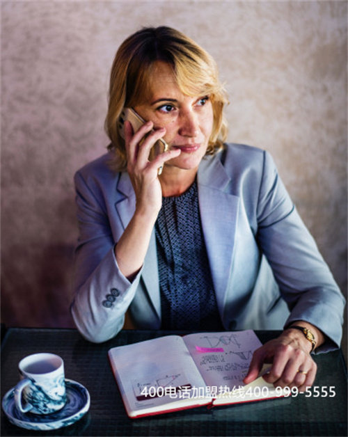 (400電話在哪申請(qǐng)需要什么費(fèi)用)(上海400電話申請(qǐng)的費(fèi)用是怎么樣的)