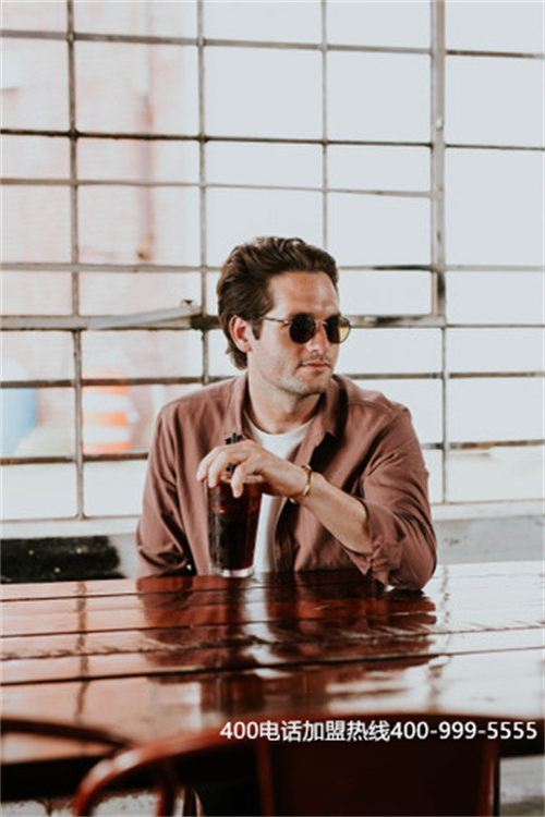 (400電話業(yè)務(wù)的服務(wù)機(jī)構(gòu))(找靠譜的400電話辦理代理商 辦理放心日后功能升級(jí)更省心)